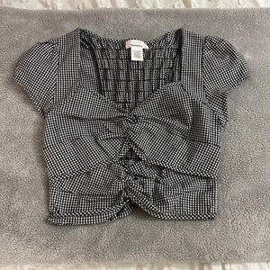 URBAN Romantics Black and White Puff Sleeve Crop Top